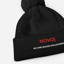 Load image into Gallery viewer, Pom pom beanie
