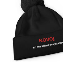 Load image into Gallery viewer, Pom pom beanie
